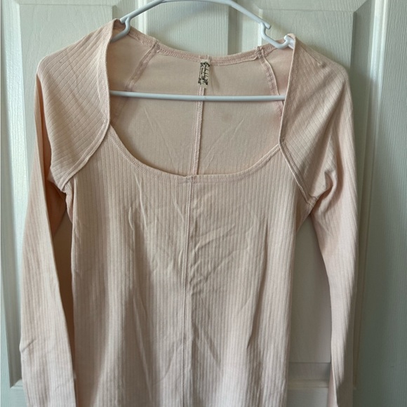 Free People Intimately T, S, Pale Pink, Long Sleeves…NWOT - Picture 2 of 8